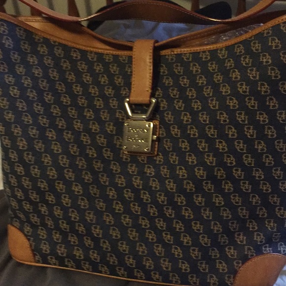 Dooney & Bourke Handbags - Dooney & Bourke Navy Blue Tote